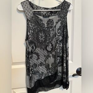 Brittany black sequin lace print tunic top. Black and off white. XL.